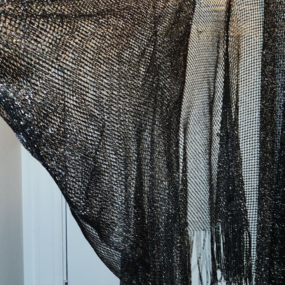 Open Cape - Picture 3 of 3